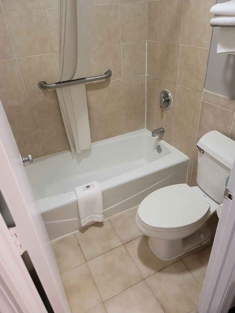 Studio 6 Suites Hinesville, GA Standard Room, 2 Queen Beds, Non Smoking 27