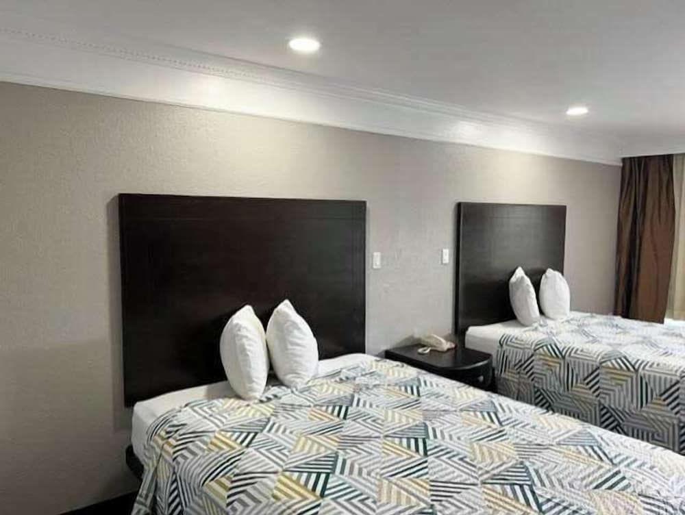 Studio 6 Suites Hinesville, GA Standard Room, 2 Queen Beds, Non Smoking 10