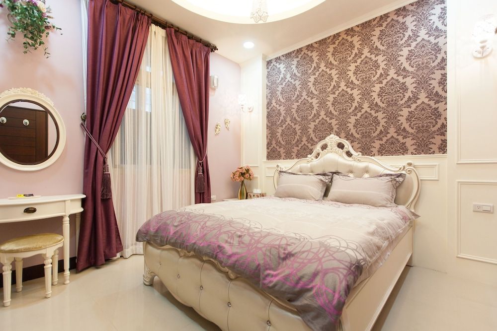 Luxury Double Room, 1 King Bed, Bathtub, City View