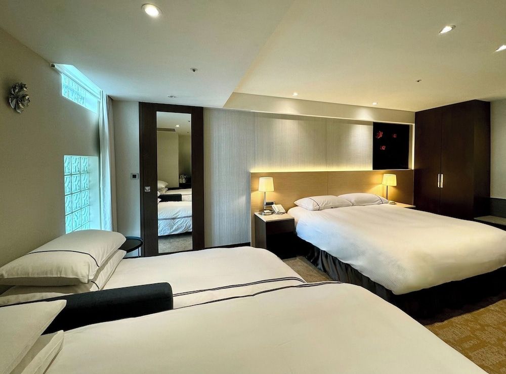Deluxe Quadruple Room (No Window)