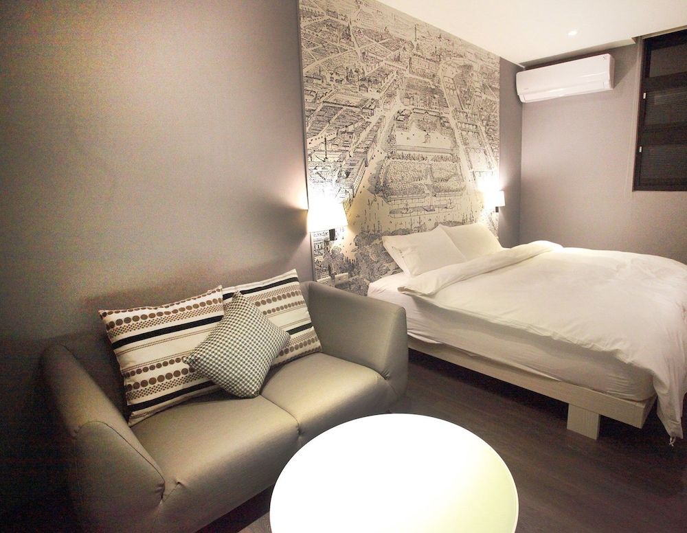 ManMan Deluxe Double Room 9