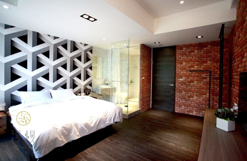 ManMan Deluxe Double Room 8