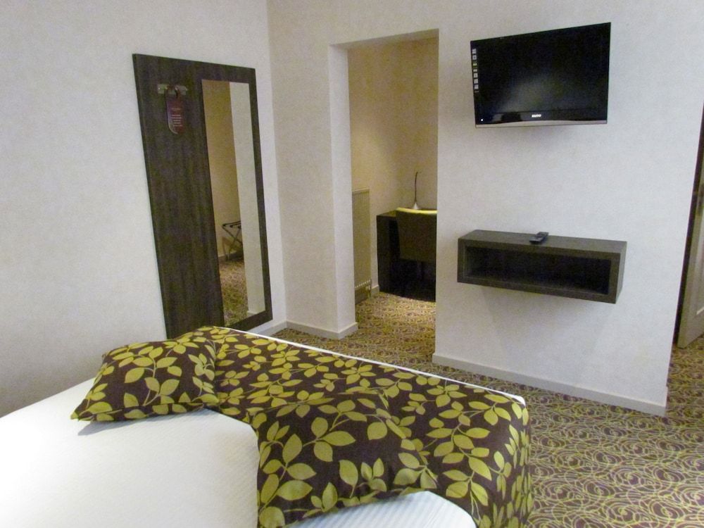 Hotel Chambord Business Double Room 2