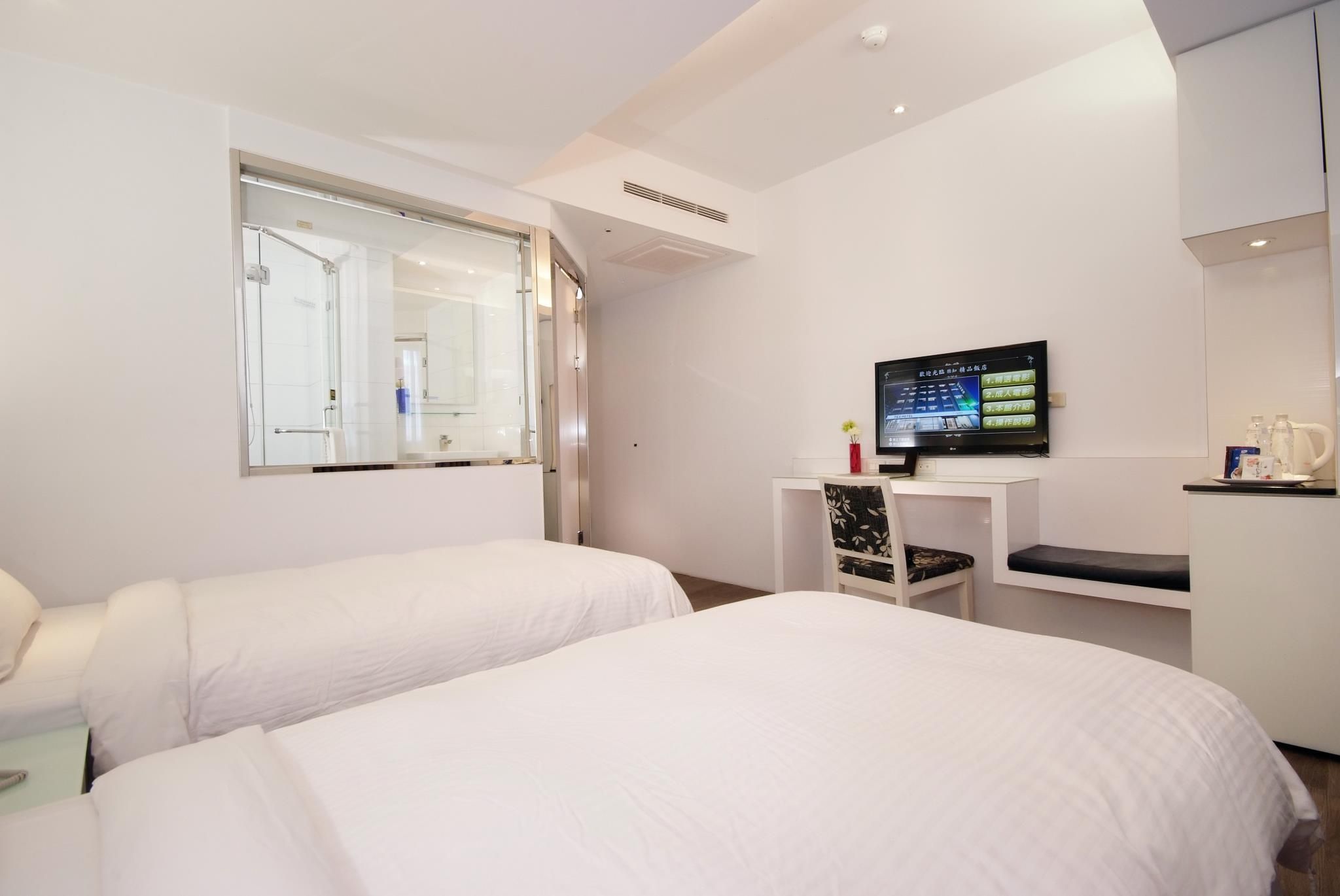 Superior 2 Single Beds