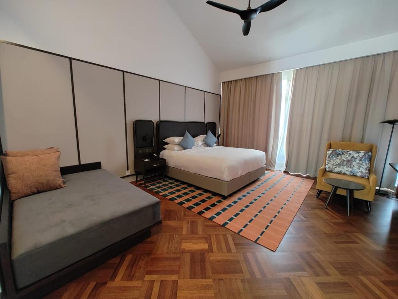 Premier King Room With Garden View