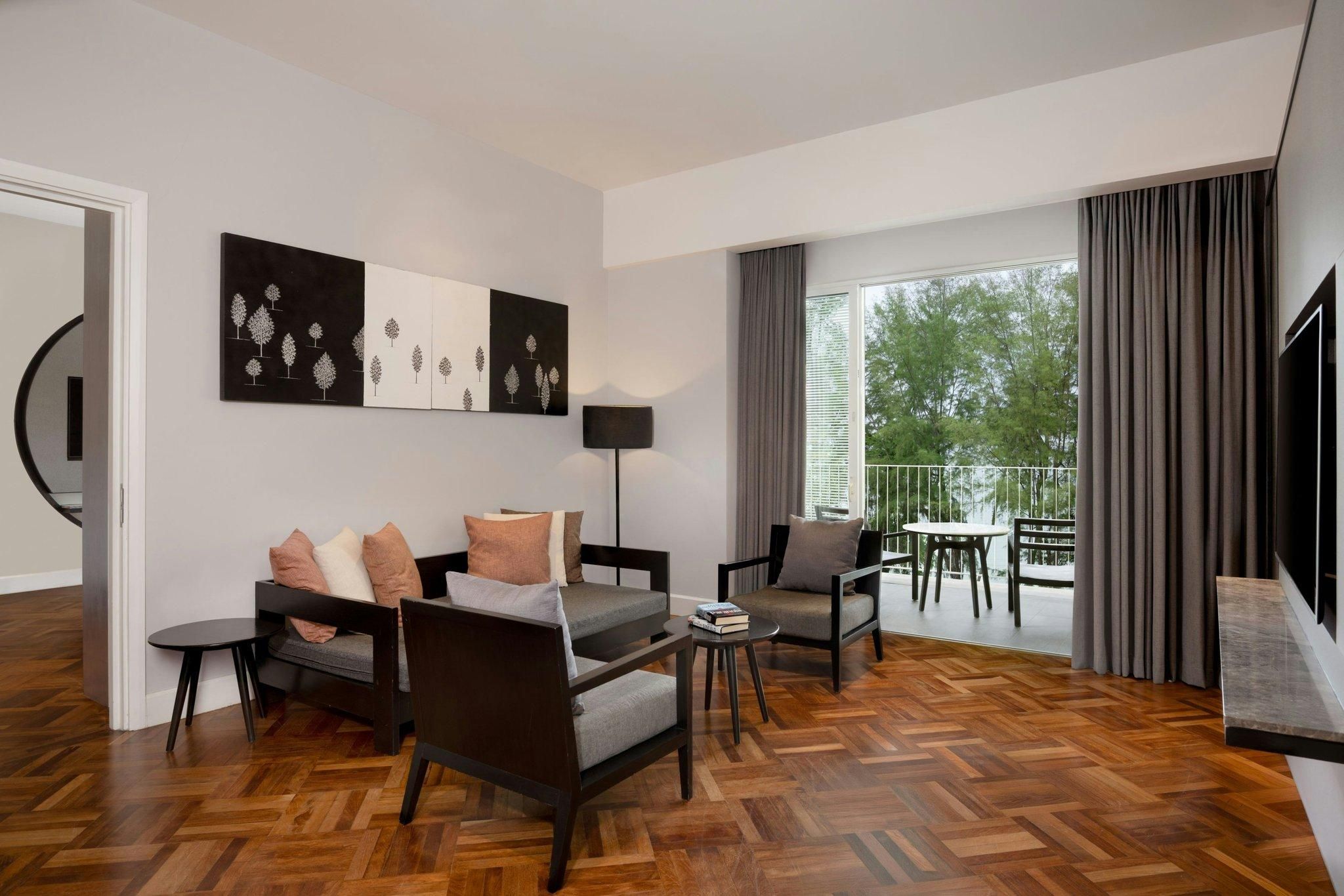 Grand Deluxe, Suite, 1 King, Sea facing view, Balcony: 2