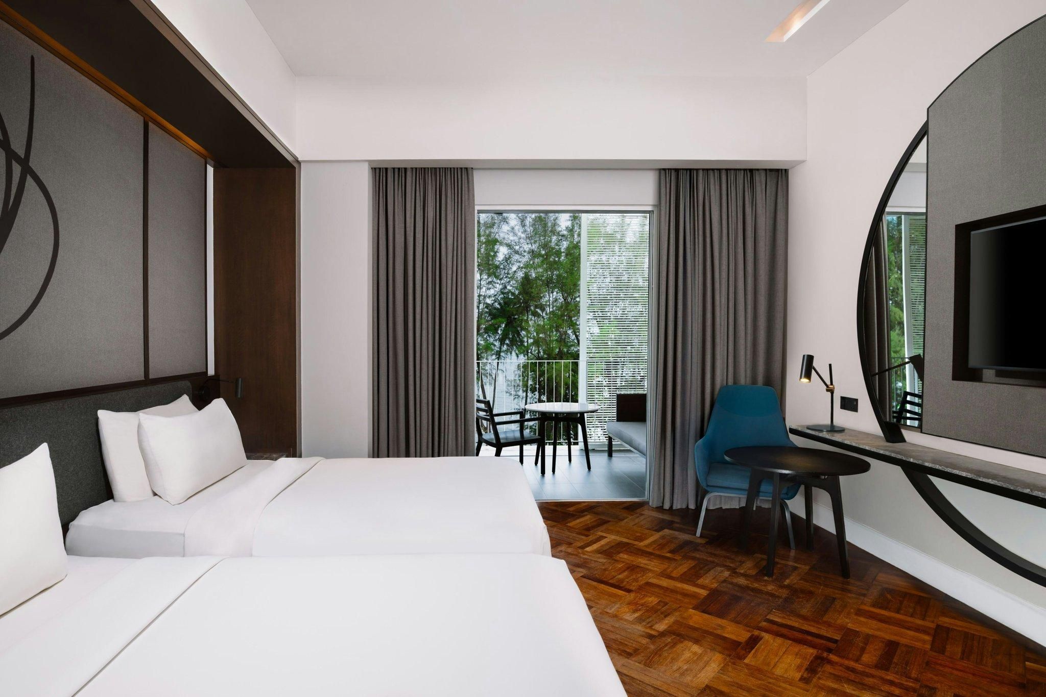 Deluxe Guest room, 2 Twin, Sea facing view, Balcony