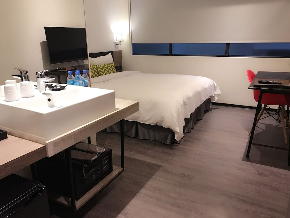 undefined Goldinn Hotel 8