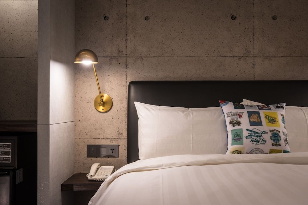 Goldinn Hotel Standard Double Room, No Windows 3