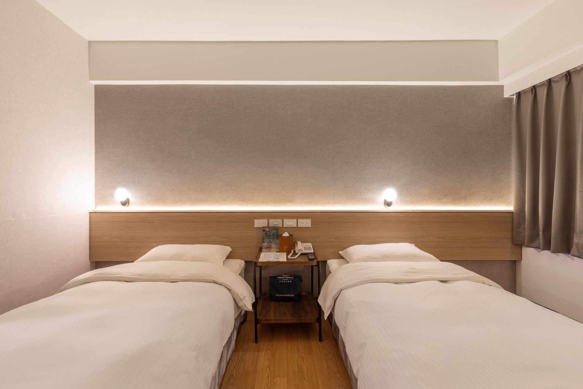 Standard Twin Room