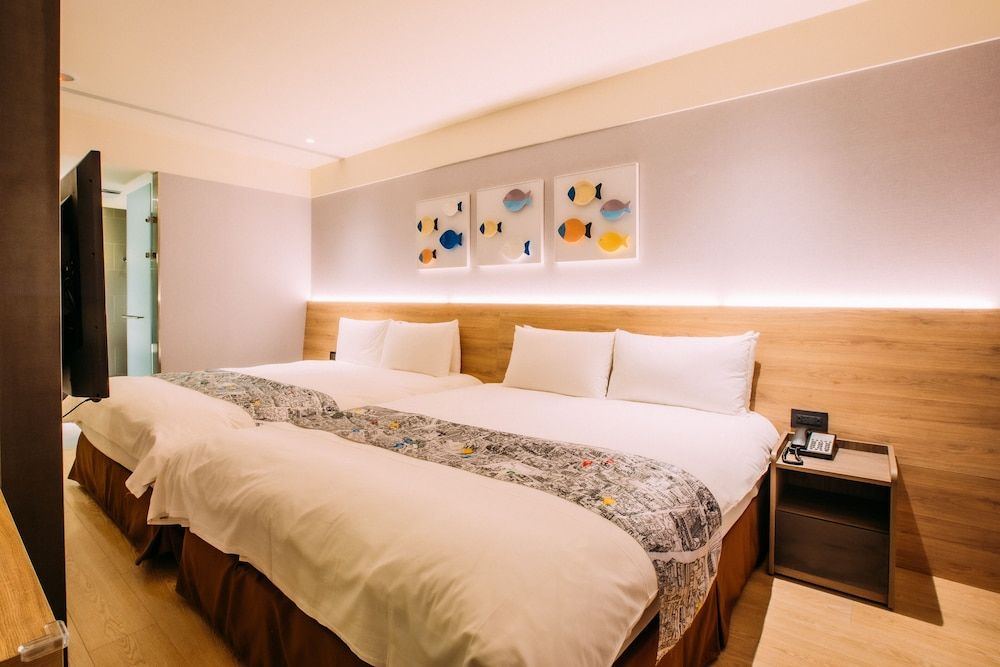 Mega Hotel Superior Quadruple Room, 2 Double Beds, Bathtub 13