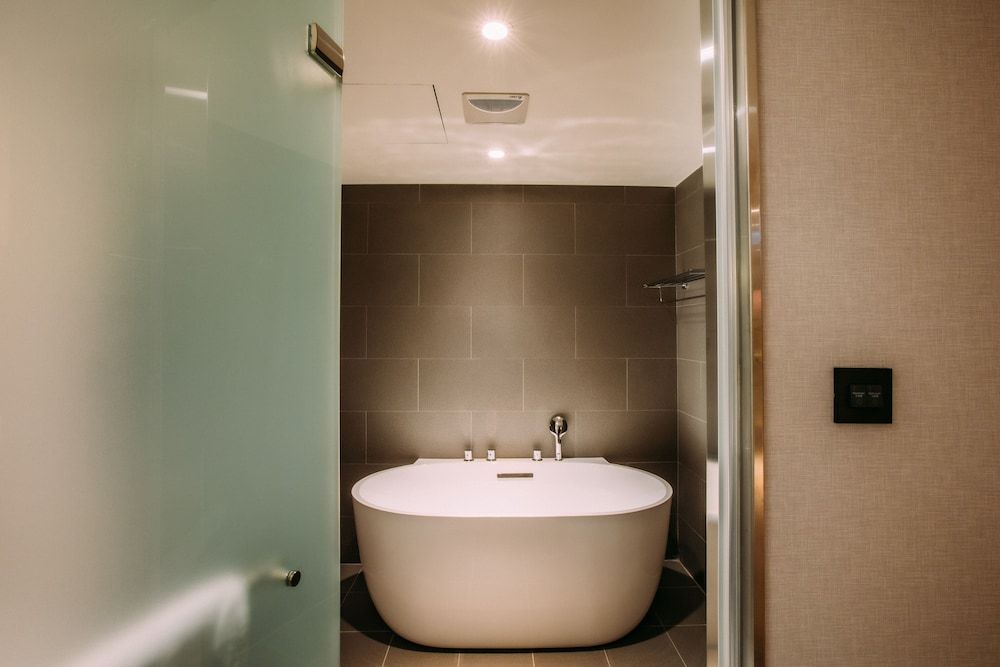 Mega Hotel Superior Quadruple Room, 2 Double Beds, Bathtub 27