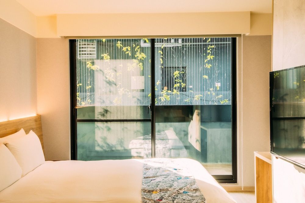 Mega Hotel Superior Quadruple Room, 2 Double Beds, Bathtub 38