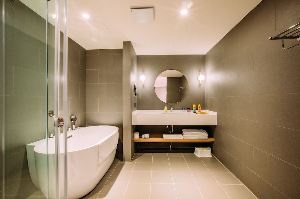 Mega Hotel Superior Quadruple Room, 2 Double Beds, Bathtub 18