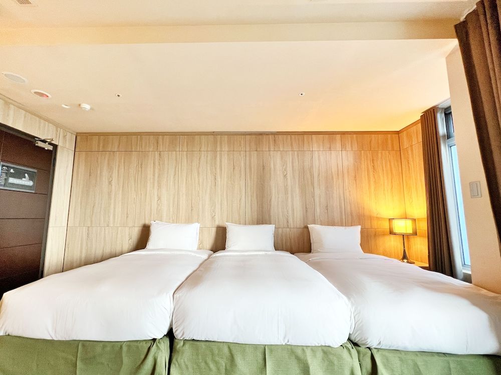 Balcony Room With Cityview (Triple Bed)