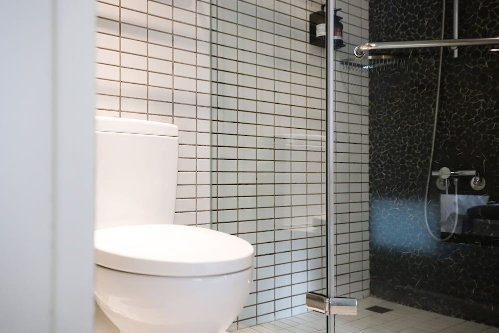 Roots Chew Hotel Superior Double Room 9