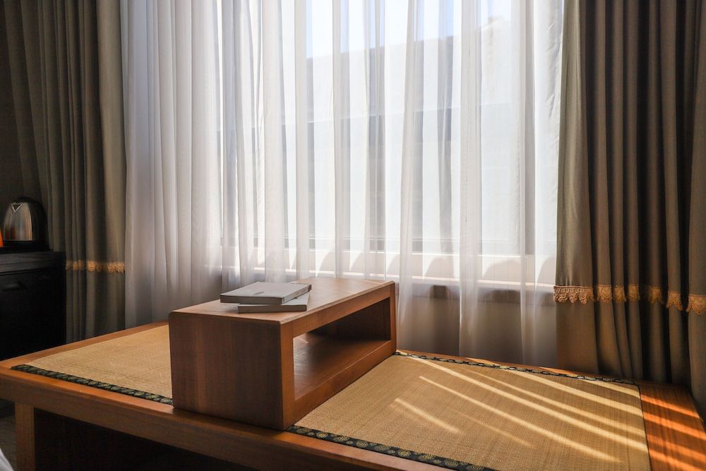 Roots Chew Hotel Superior Double Room 11