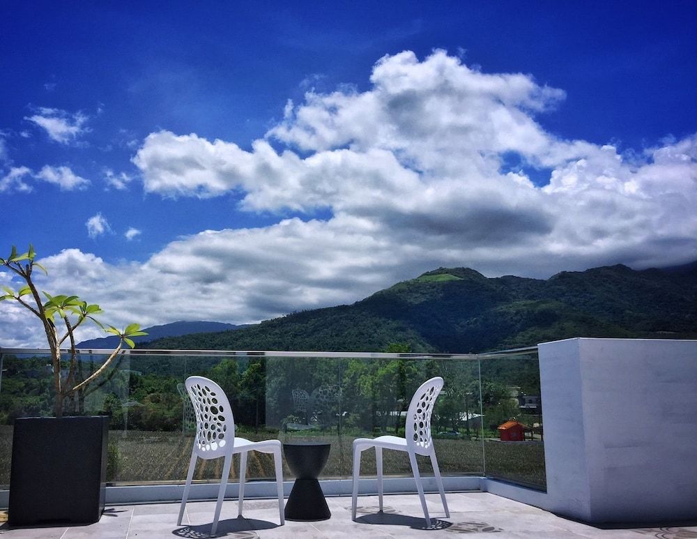 Yulaikung B&B Deluxe Triple Room, Multiple Beds, Valley View 3