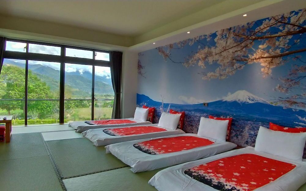 Yulaikung B&B Family Quadruple Room, Valley View