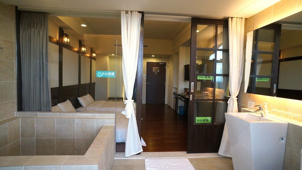 Hotel Les Champs Jiaosi Luxury Japanese Style Family Room 5