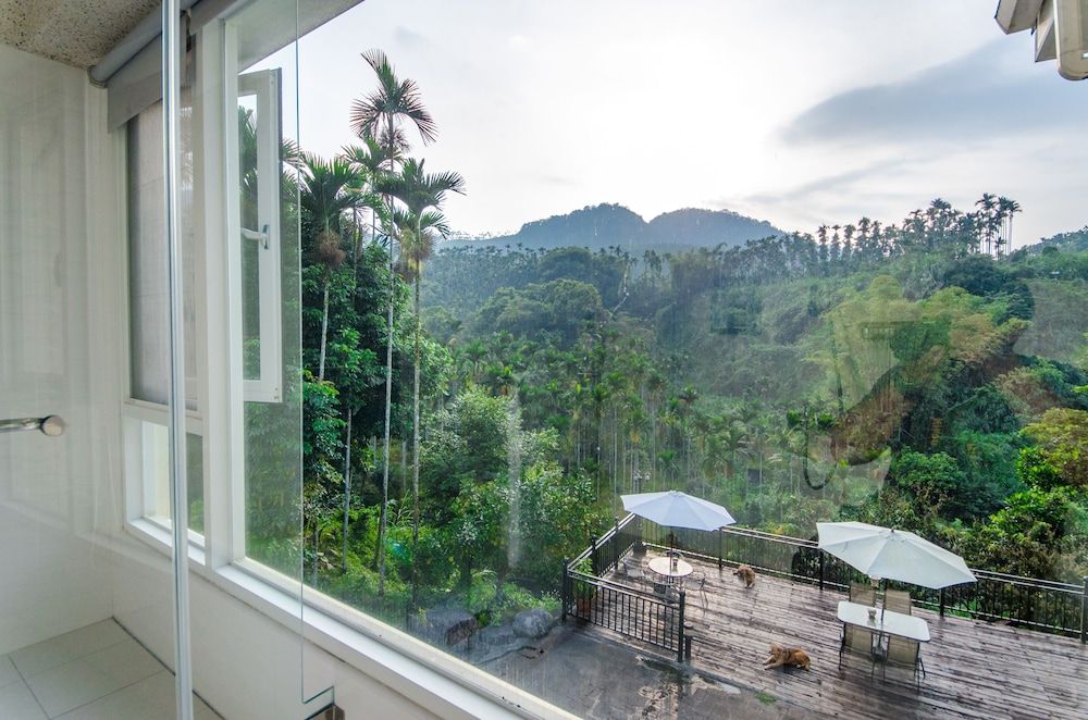 Butchard Villas Sun Moon Lake Luxury Double Room 6