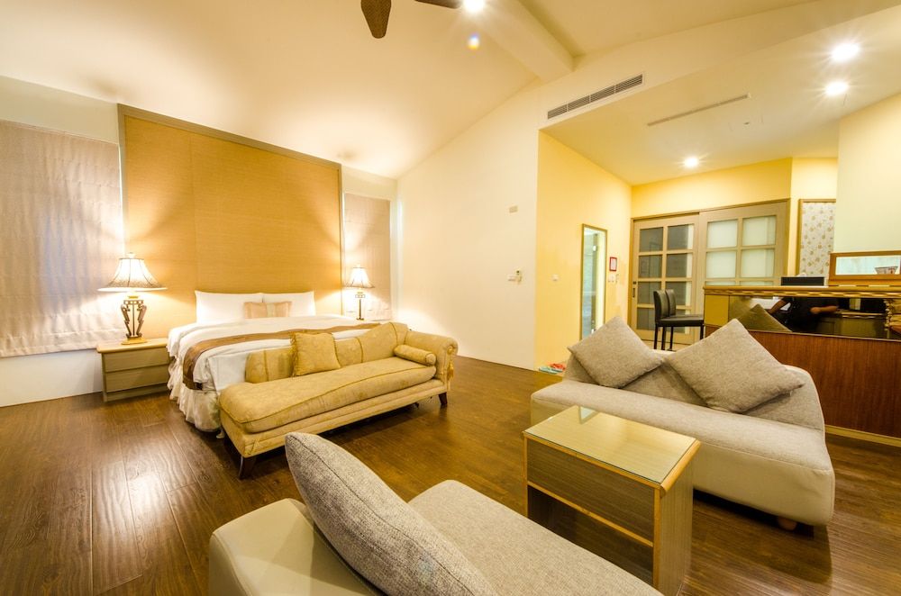 Butchard Villas Sun Moon Lake Luxury Double Room 3
