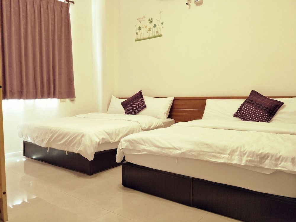 Lu He Feng Homestay Standard Quadruple Room, 2 Double Beds 6