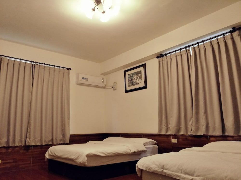 Lu He Feng Homestay Family Room, 2 Double Beds 9