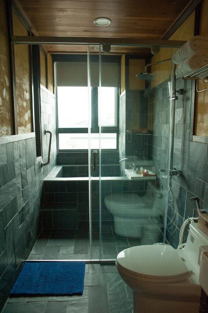 Sun Moon Lake Youngquan Hotels Double Room, 1 King Bed, Lake View 5