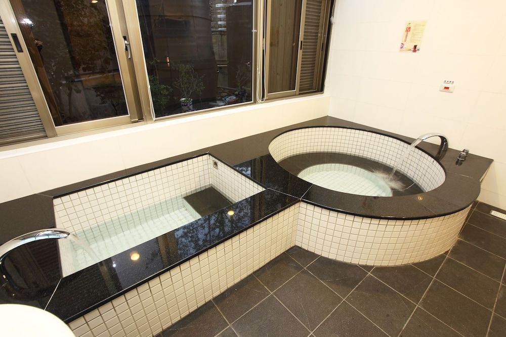 Hotspringworld Classic Double Room 3