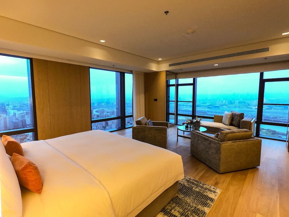 Taipei Marriott Hotel Executive Suite, 1 Bedroom, Executive Level 2