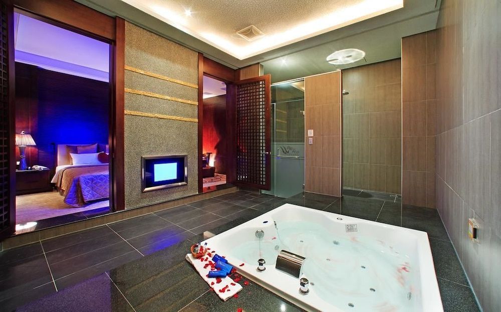 Blue Coast Spa Motel Classic Double Room 4