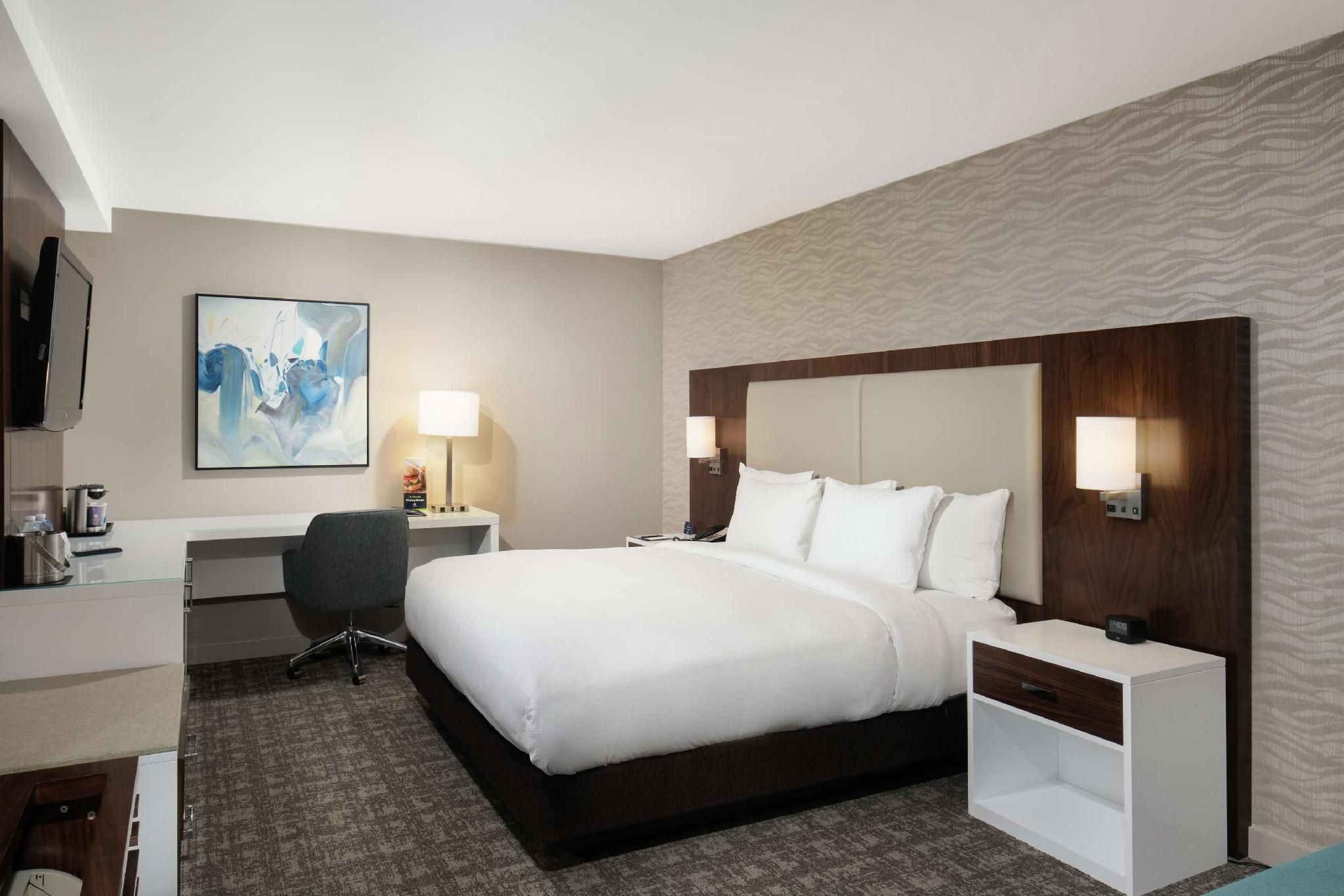 1 king bed serenity tub