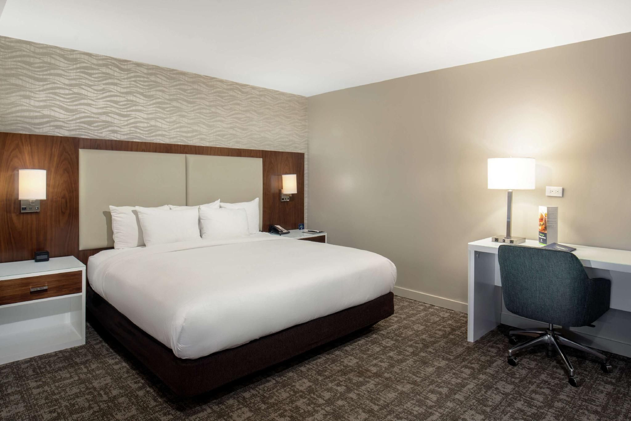 1 king bed infinity tub larger room