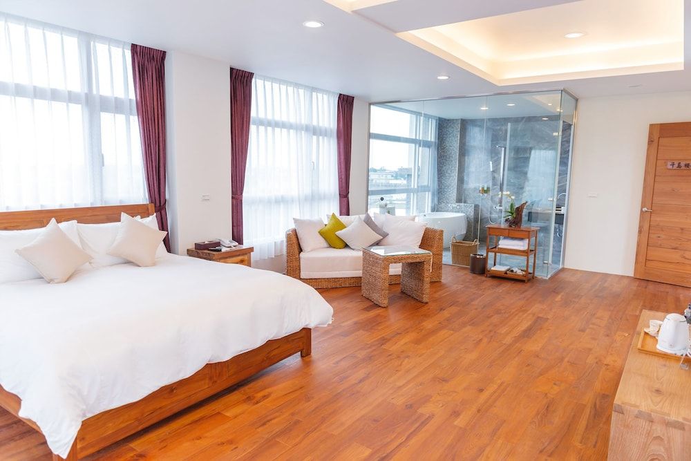 King Room, Accessible, Courtyard View, Balcony/Patio