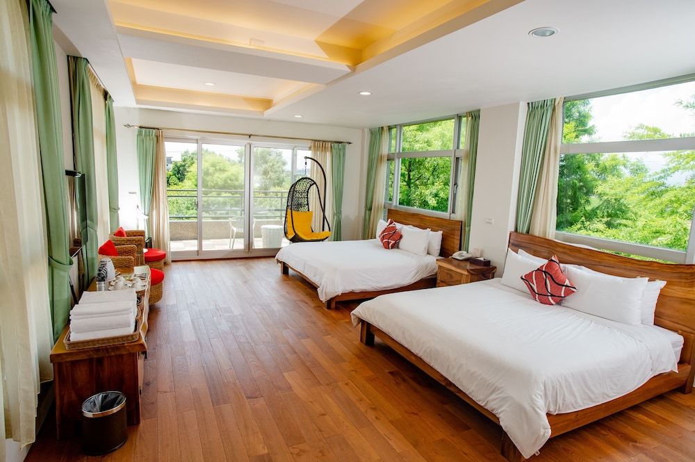 Dreams Come True B&B Quadruple Room, Accessible, Courtyard View (Yoshino cherry) 7