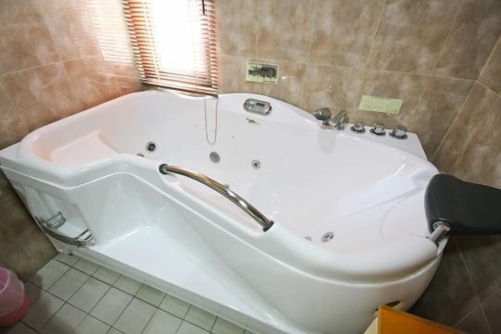 Cao Ling Jiao Villa Family Quadruple Room 6