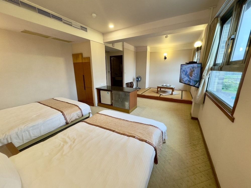 Tian Long Hotel Family Quadruple Room 3
