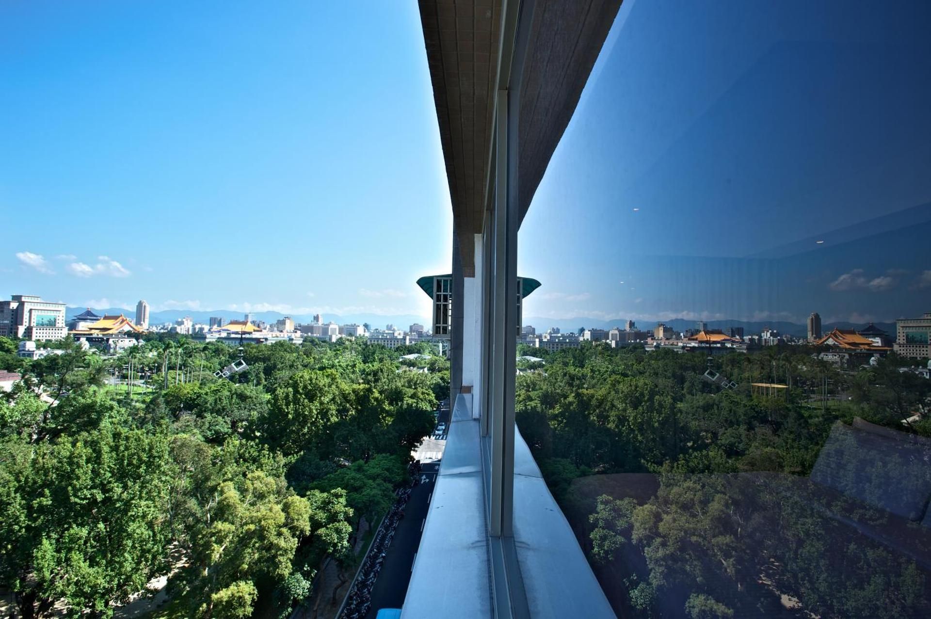 Double Room with View