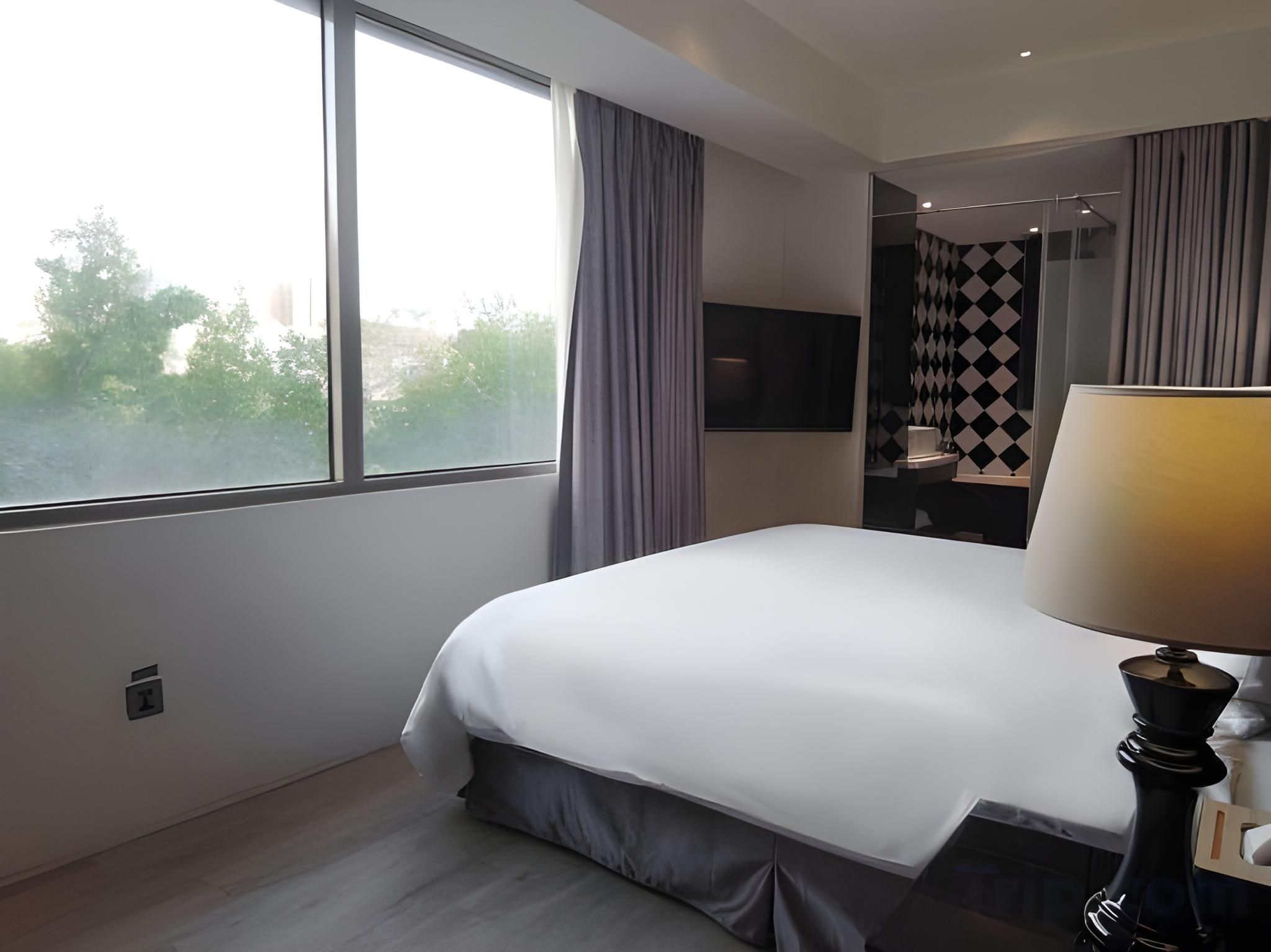 Double Room with View