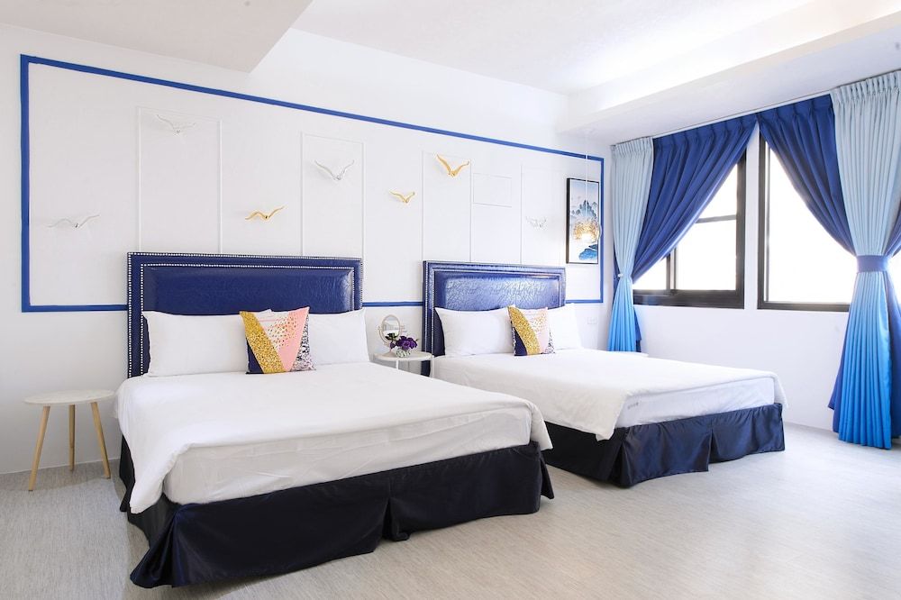 Classic Quadruple Room, 1 Bedroom, Bathtub, City View