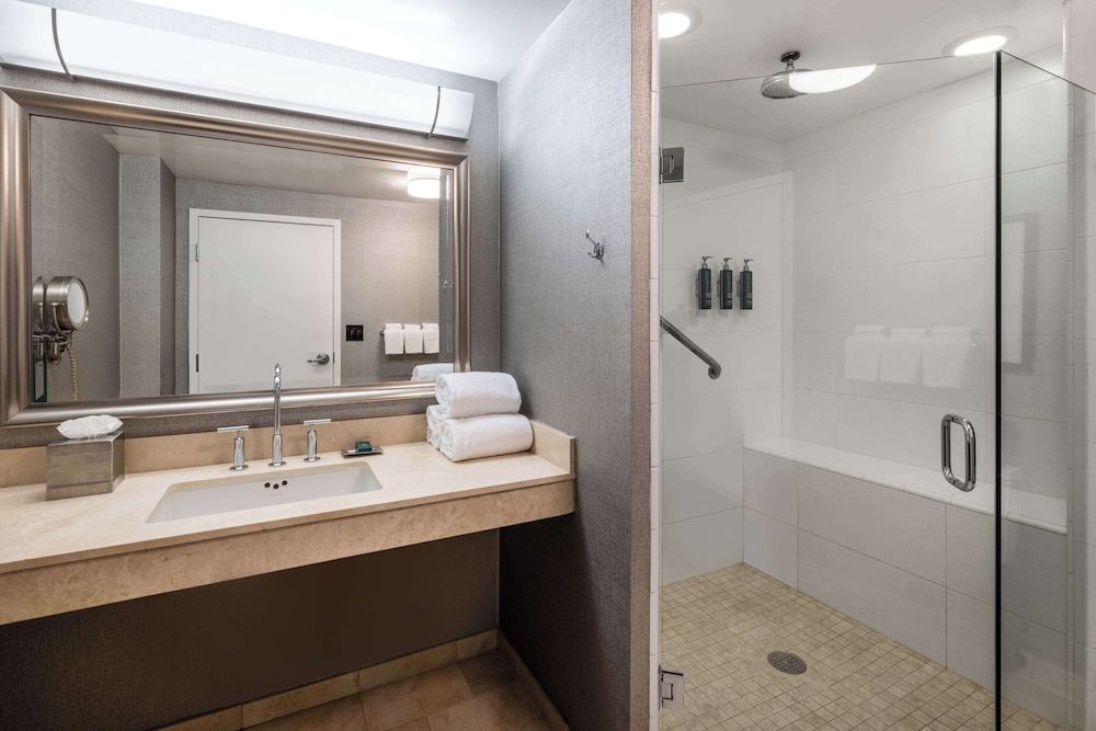 Junior Suite, 1 King Bed, Bay View