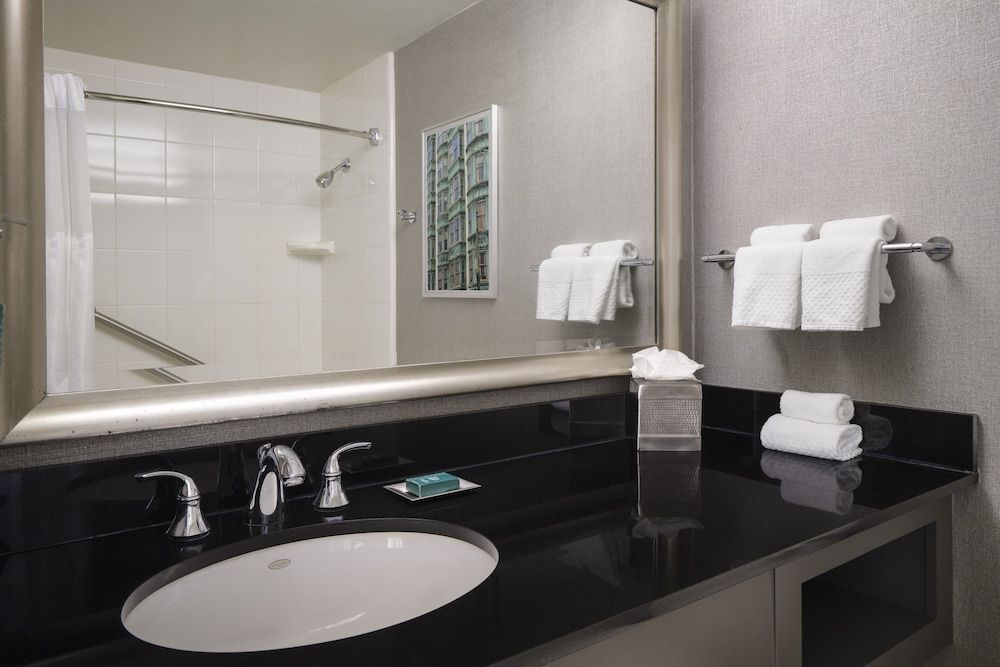 Hilton San Francisco Financial District Room, 1 Double Bed 3