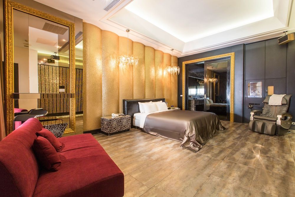 Feng Cai Motel XL-Suite (Check-in after 8PM) 14