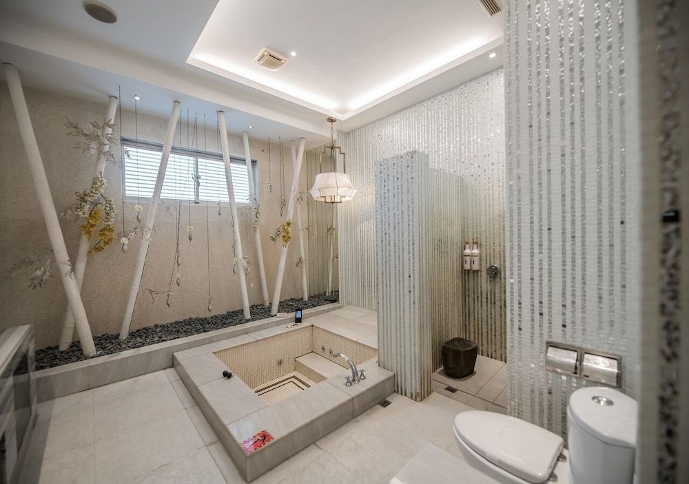 Feng Cai Motel Deluxe Double Room (Check-in after 8PM) 37