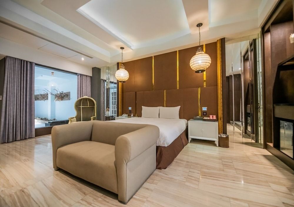 Feng Cai Motel Deluxe Double Room (Check-in after 8PM) 33