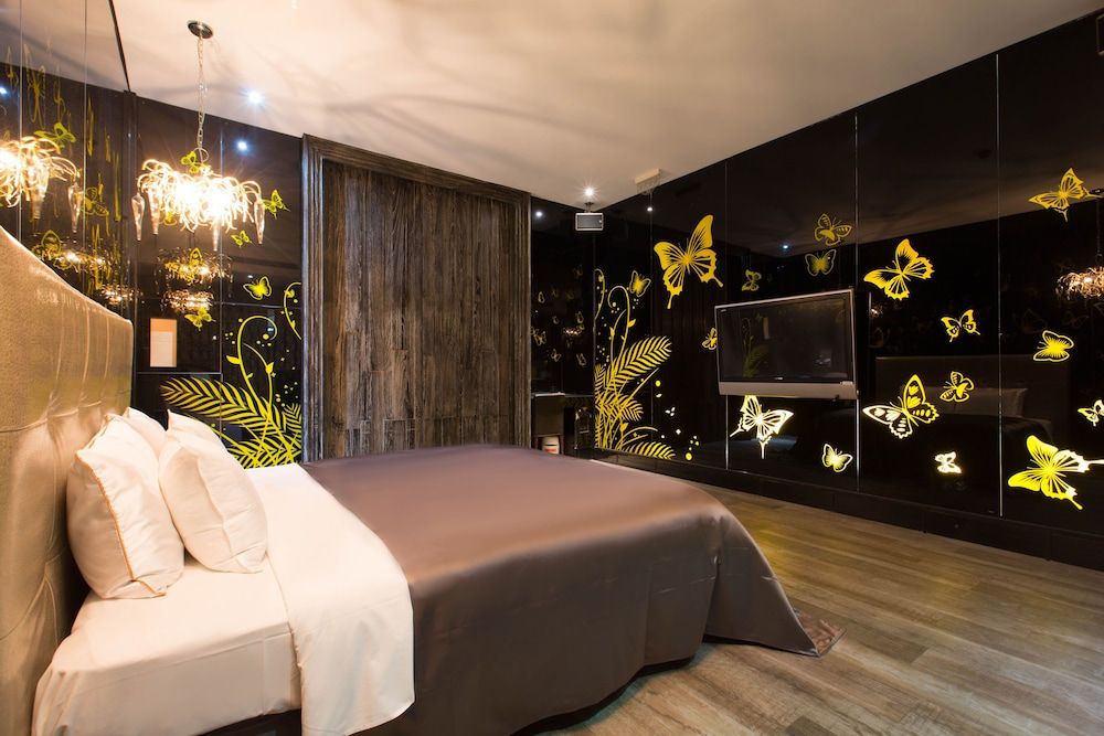 Feng Cai Motel XL-Suite (Check-in after 8PM) 6