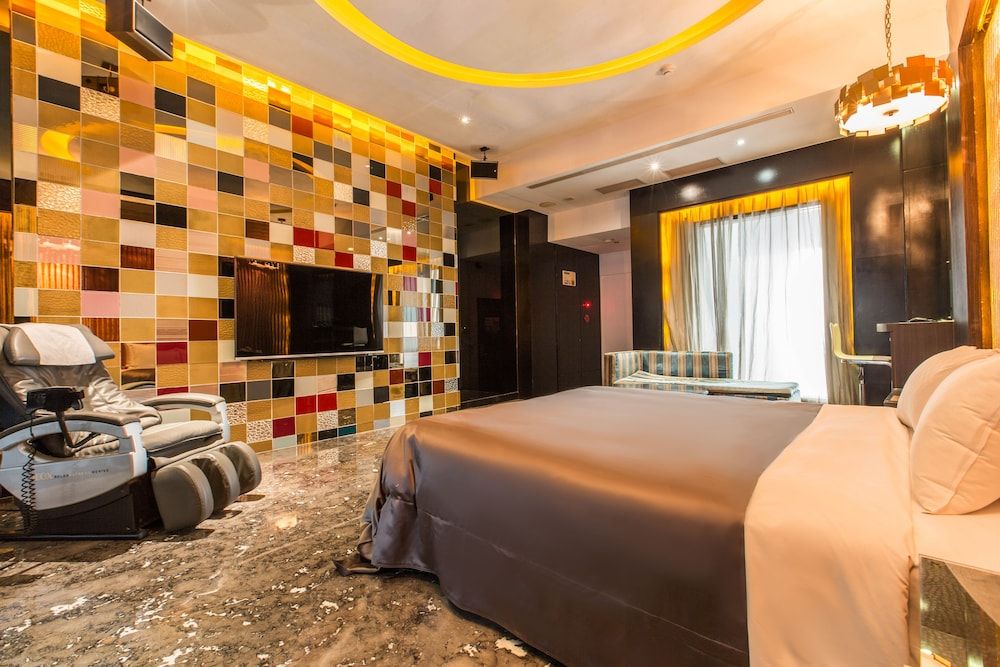 Feng Cai Motel XL-Suite (Check-in after 8PM) 16