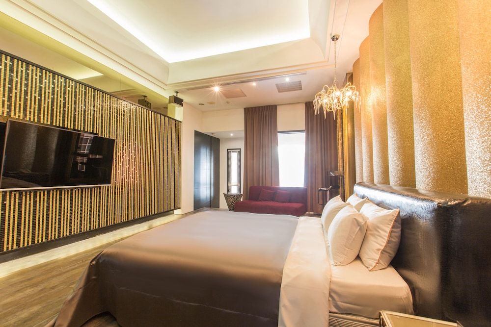 Feng Cai Motel XL-Suite (Check-in after 8PM) 15