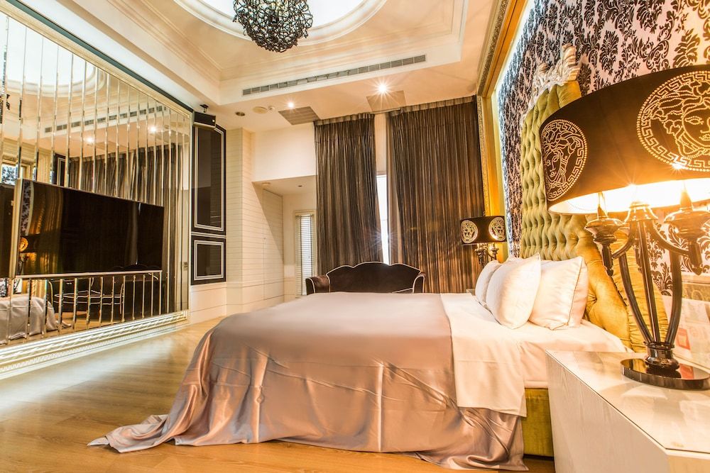 Feng Cai Motel XL-Suite (Check-in after 8PM) 10